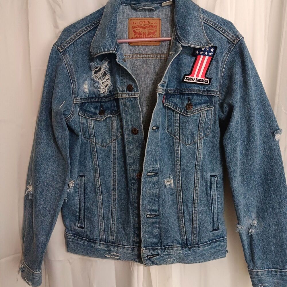 Levis Vintage Distressed Jean Jacket Mens Sz M Button Up Closure Harley Patch